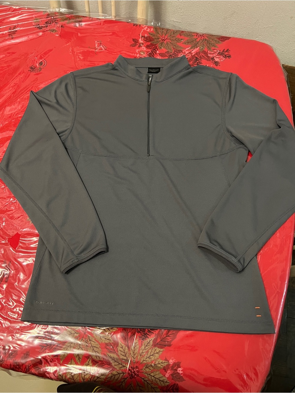 Nike ACG NikeFIT DRY Pullover Mens Medium Gray 1/4 Zip Mock Neck Hiking Top